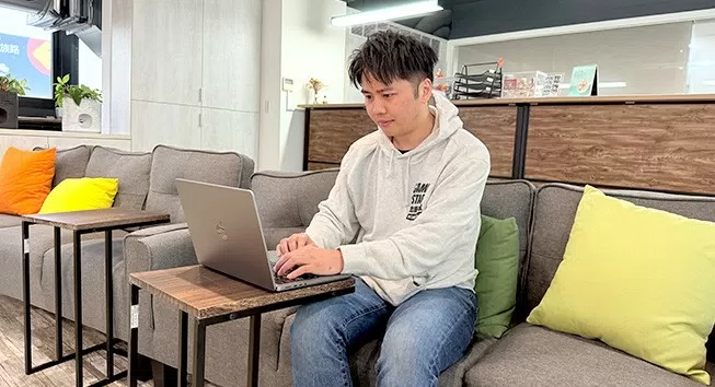 沙發區